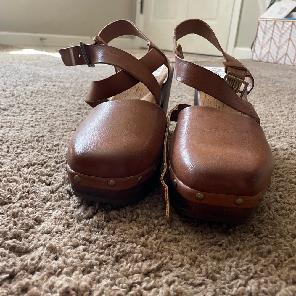 Never worn.